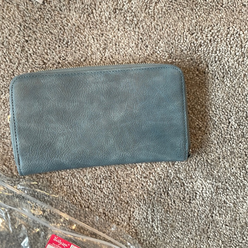 Thirty-one All About the Benjamins wallet NWT